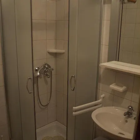 Studio 16690b Apartment